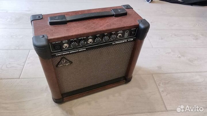 Комбоусилитель behringer ultracoustic AT108