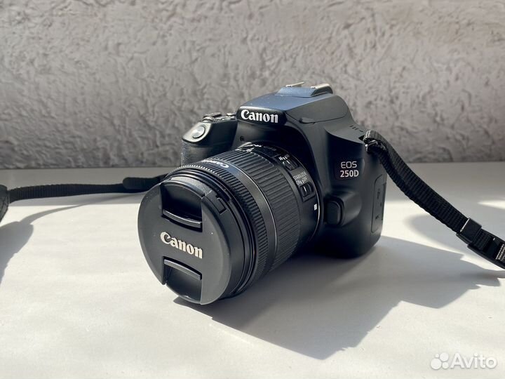 Фотоаппарат Canon EOS 250D EF-S 18-55mm