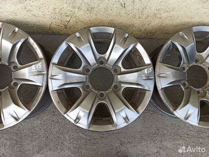 Литые диски на Тойота хайлюкс