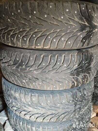 Yokohama BluEarth Winter V905 225/65 R17