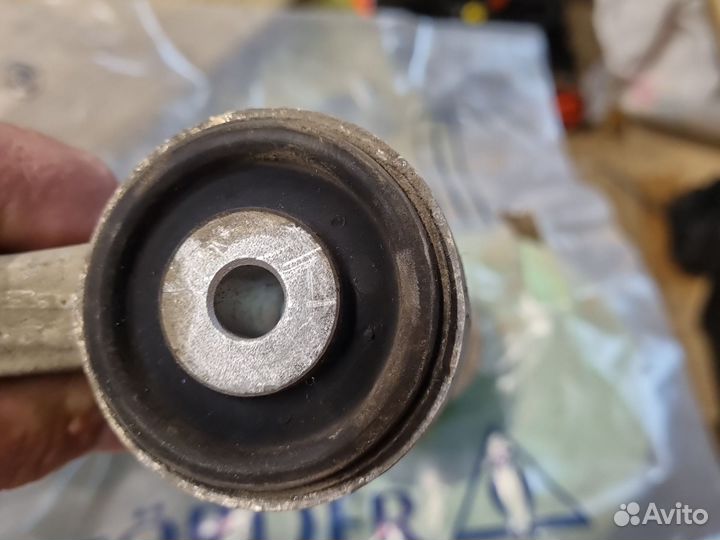 Передний верхний правый рычаг для мерседес w164