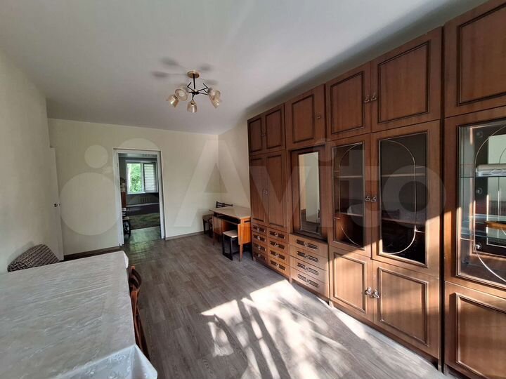 3-к. квартира, 57 м², 4/5 эт.