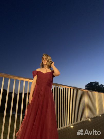 Пышное вечернее платье