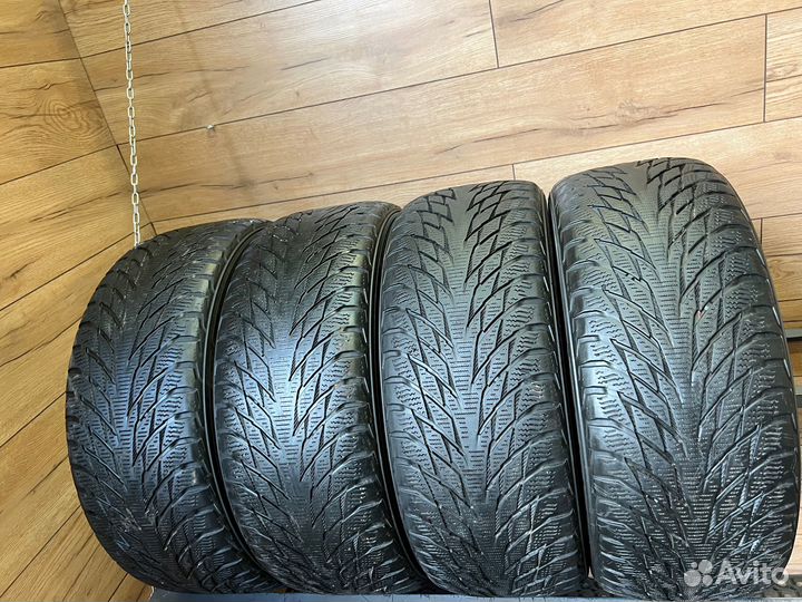 Nokian Tyres Hakkapeliitta R2 215/55 R16