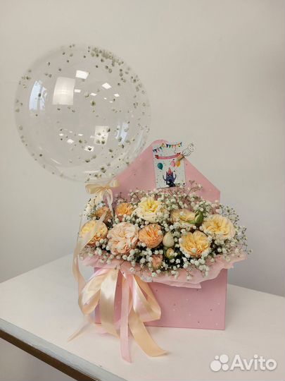 Воздушные шары и цветочные композиции