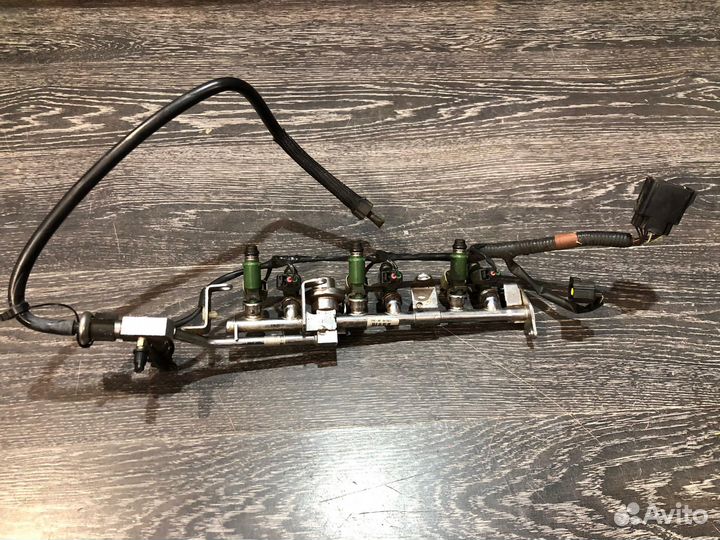 Топливная рампа впускные колодцы jaguar x-type 2.5