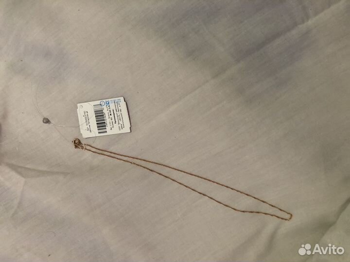 Золотое кольцо с бриллиантом