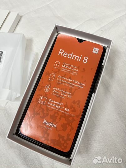 Xiaomi Redmi 8, 3/32 ГБ