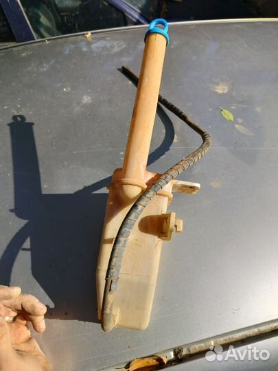 Расширительный бачек киа Рио 1