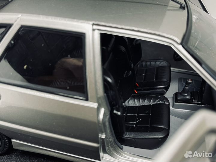 Модель автомобиля renault 21t solido 1:18