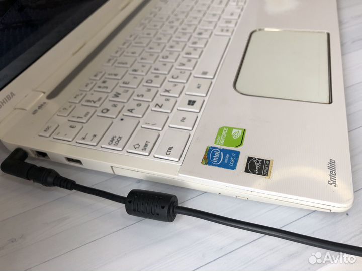 Игровой ноутбук Toshiba 2 видеокарты/i7/10gb