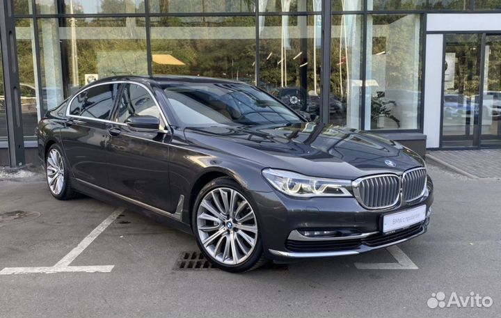 В разборе BMW 7 серия G11/G12