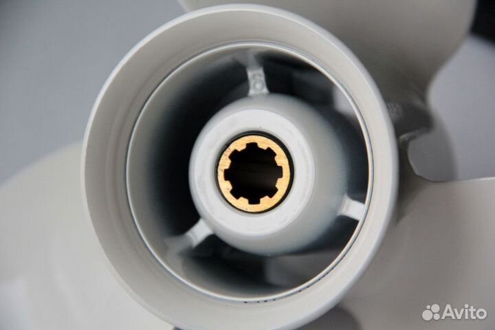 Винт гребной Yamaha 9.9 - 15, 9 1/4 х 9