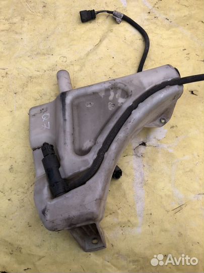 Бачок омывателя на Audi Q7 4L Q 7 4 L