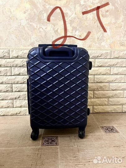 Чемодан на колесах