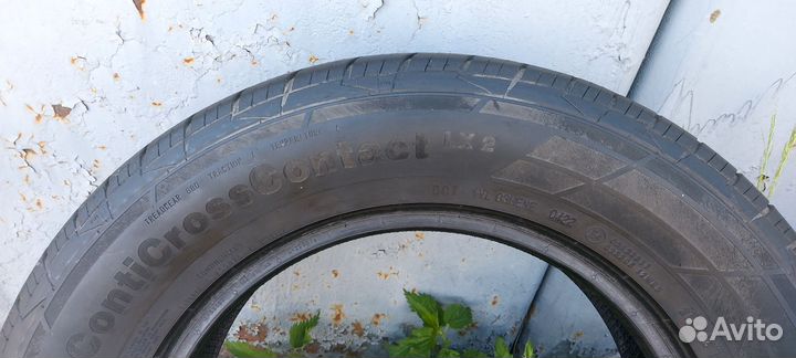 Continental ContiCrossContact LX2 215/65 R16