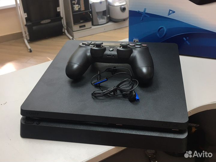 Игровая приставка ps4 slim 500