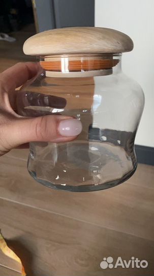 Банки с деревянными крышками