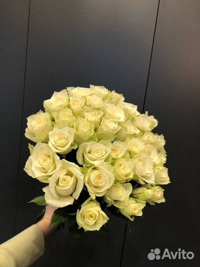 Букет из 39 белых роз 40 см