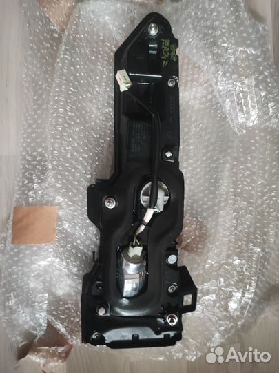 Фонарь задний внутренний левый Outlander 4 2022