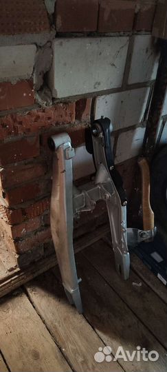 Маятник мотоцикла Avantis A2