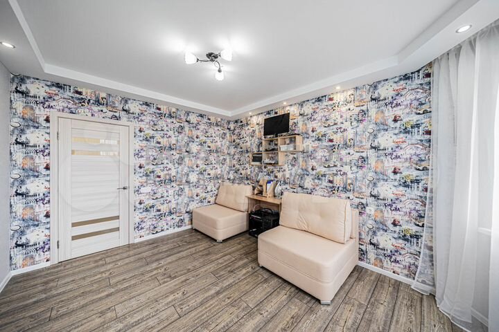 2-к. квартира, 65 м², 4/18 эт.