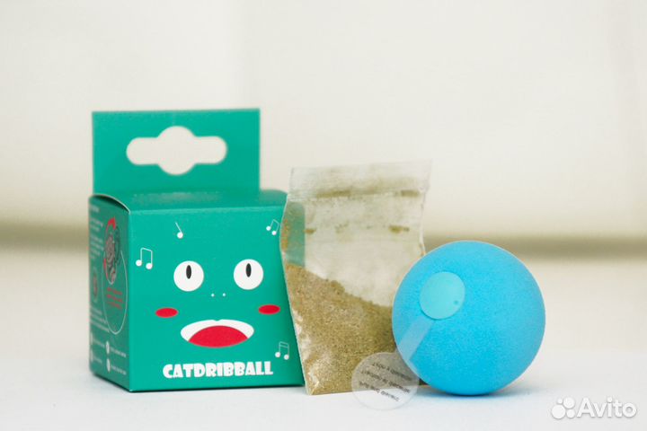 Шарик со звуками и с мятой для котов и кошек
