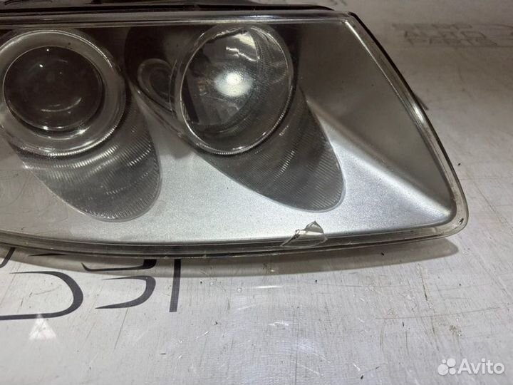 Фара правая Volkswagen Touareg 7L 3.2 BAA 2004