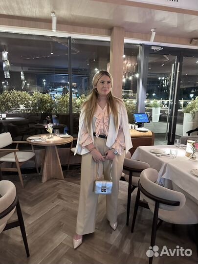 Мастер по наращиванию ресниц (лешмейкер)