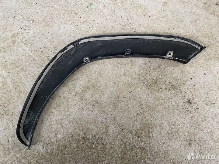 Расширитель арки левый передний Тойота Хайлюкс 8