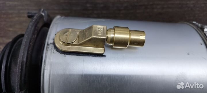 Пневмостойки Audi A8D3 передние