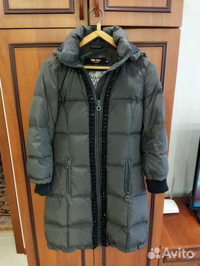 Пуховик женский