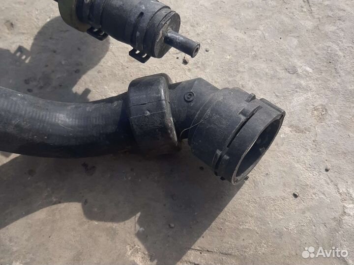 Патрубок охлаждения VW Passat B5 1.9 TDI AJM