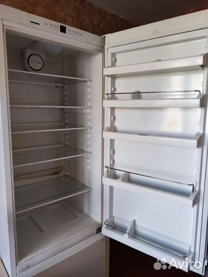Холодильник на запчасти Liebherr