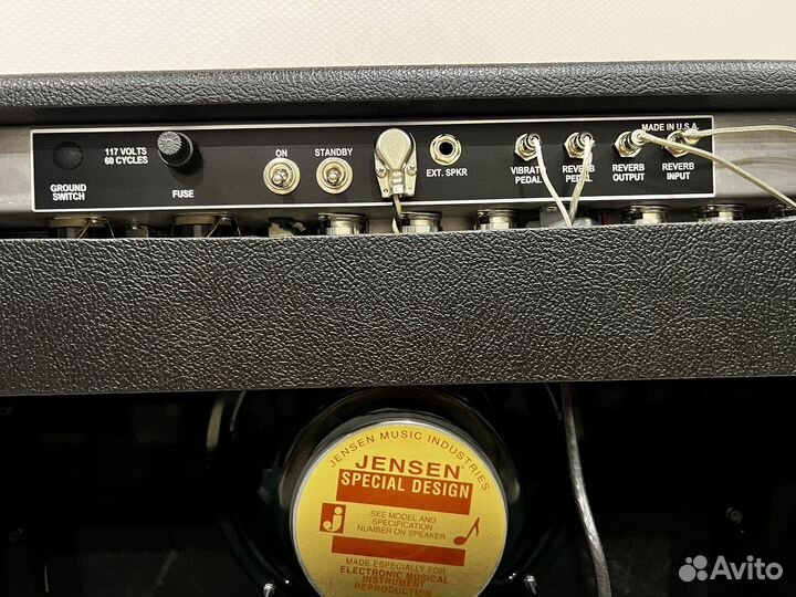 Ламповый усилитель D-Reverb 22W