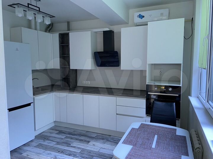 2-к. квартира, 47 м², 3/6 эт.