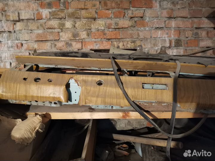 Крышка багажника на Волгу газ-24