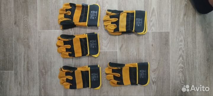 Зимняя куртка, перчатки кожаные