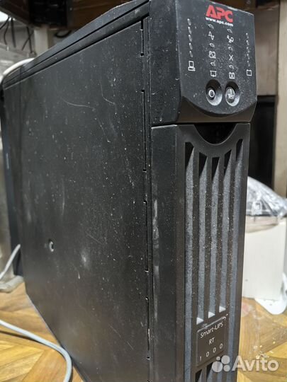 Ибп APC smart-UPS RT 1000