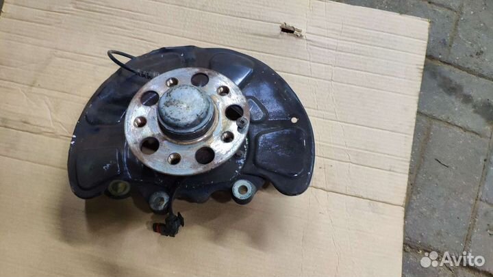 Передний кулак ступица w212, 2123302505