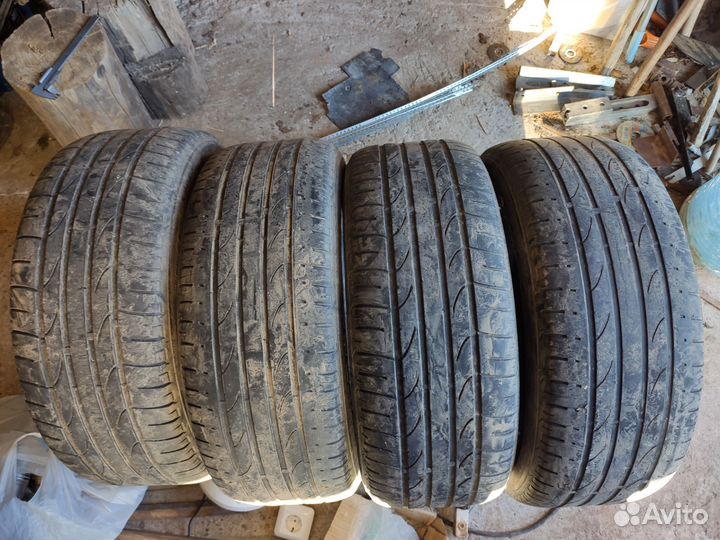 Bridgestone Dueler H/T 235/55 R17