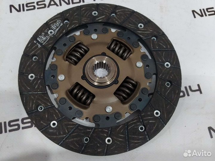 Диск сцепления новый на Nissan Almera