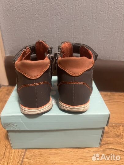 Ботинки демисезонные на мальчика 22 размер