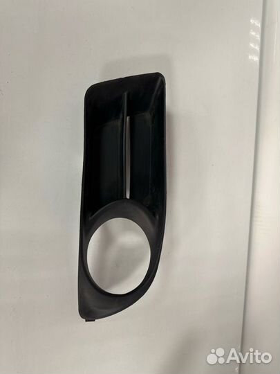 Накладка противотуманной фары передняя правая