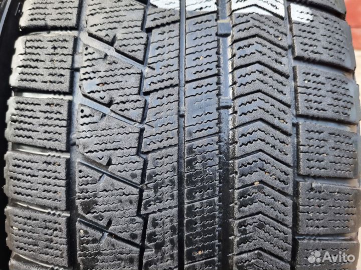 Bridgestone Blizzak VRX 235/55 R17 99S