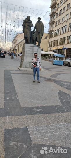 Рубщик мяса продавец