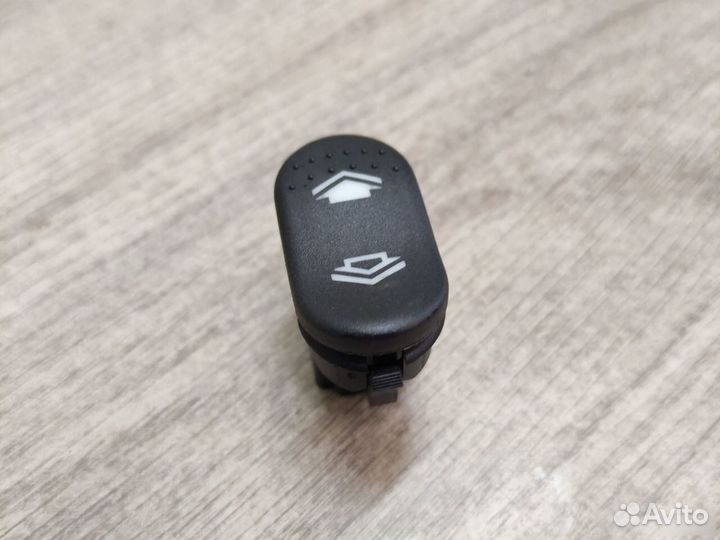 Кнопка стеклоподъемника Ford Focus 1