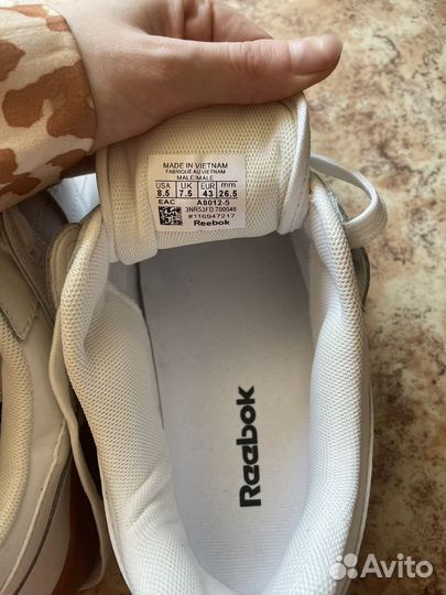 Мужские кроссовки reebok белые новые