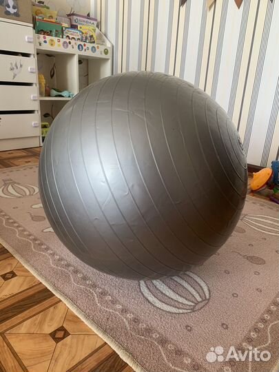 Гимнастический мяч фитбол