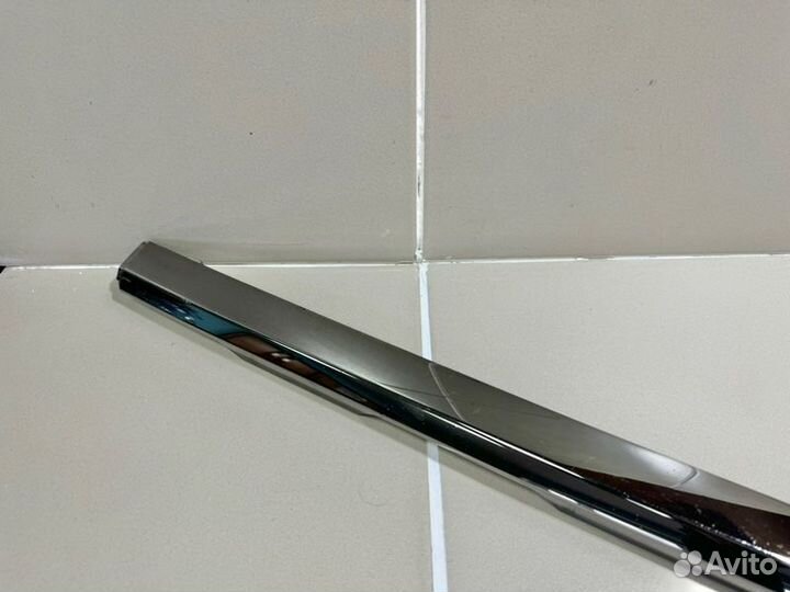 Накладка решетки радиатора Toyota Land Cruiser